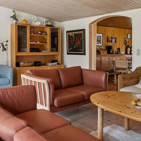 Vakantiehuis Charming In Peaceful Surroundings