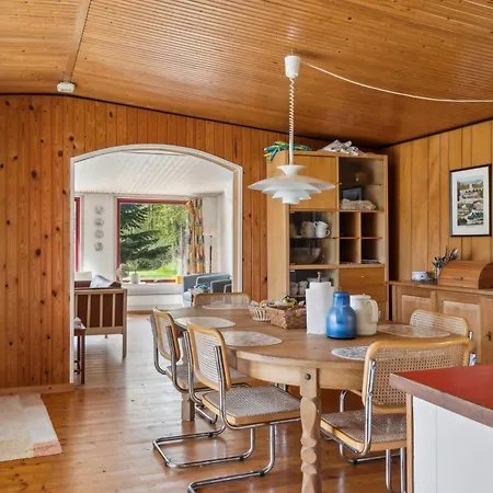 Vakantiehuis Charming In Peaceful Surroundings *